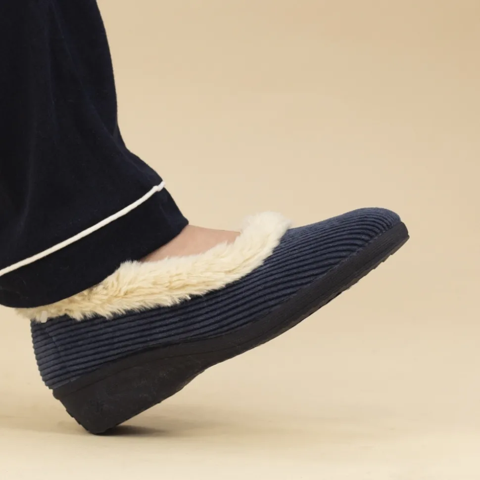 Lunar Shoes Hausschuh*Blauer Glynis-Pantoffel Mit Keilabsatz Und Pelzbesatz