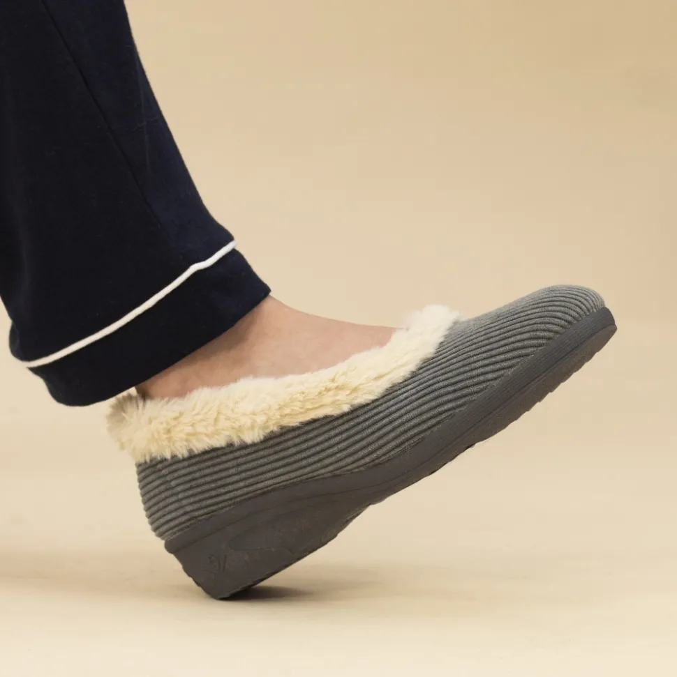 Lunar Shoes Pantoffel | Hausschuh*Grauer Glynis-Pantoffel Mit Keilabsatz Und Pelzbesatz