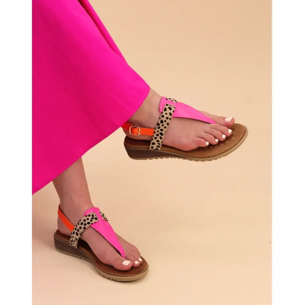 Lunar Shoes Zehensteg | Keilabsätze*Sandale „Gina“ In Fuchsie